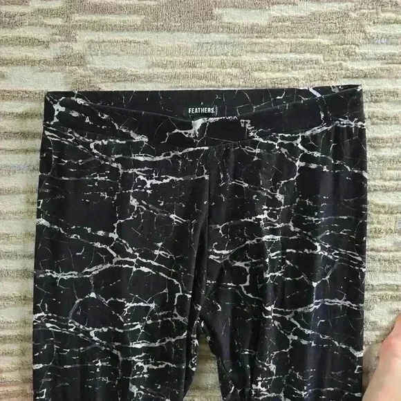 Printed Leggings - Picture 2 of 3